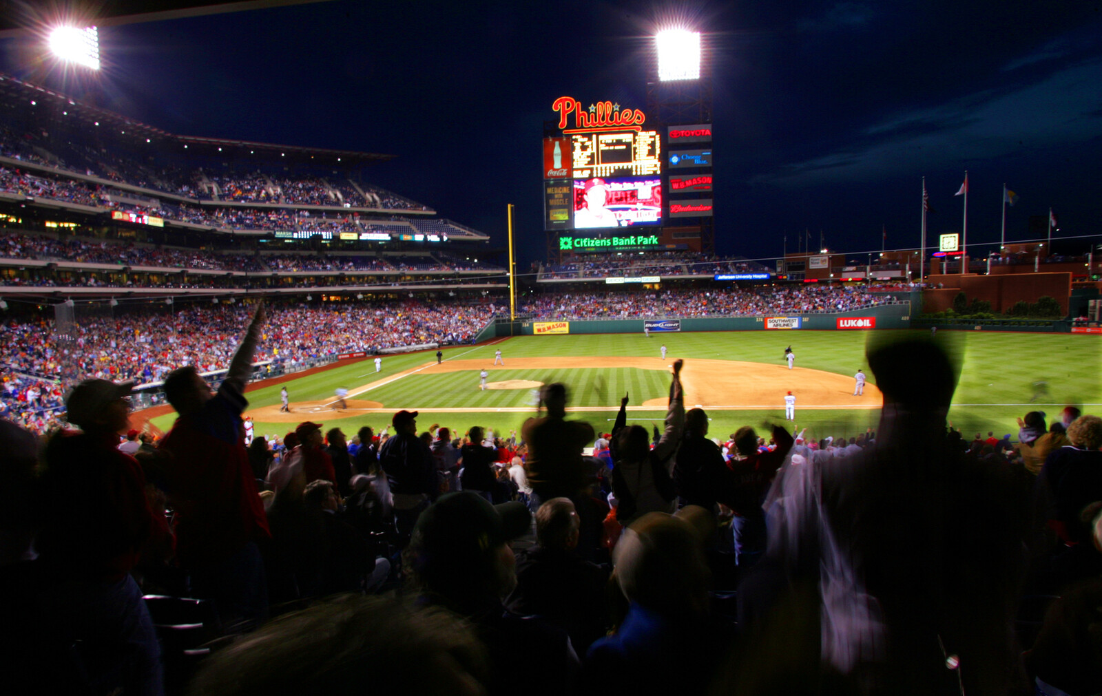 phillies game at citizens bank park