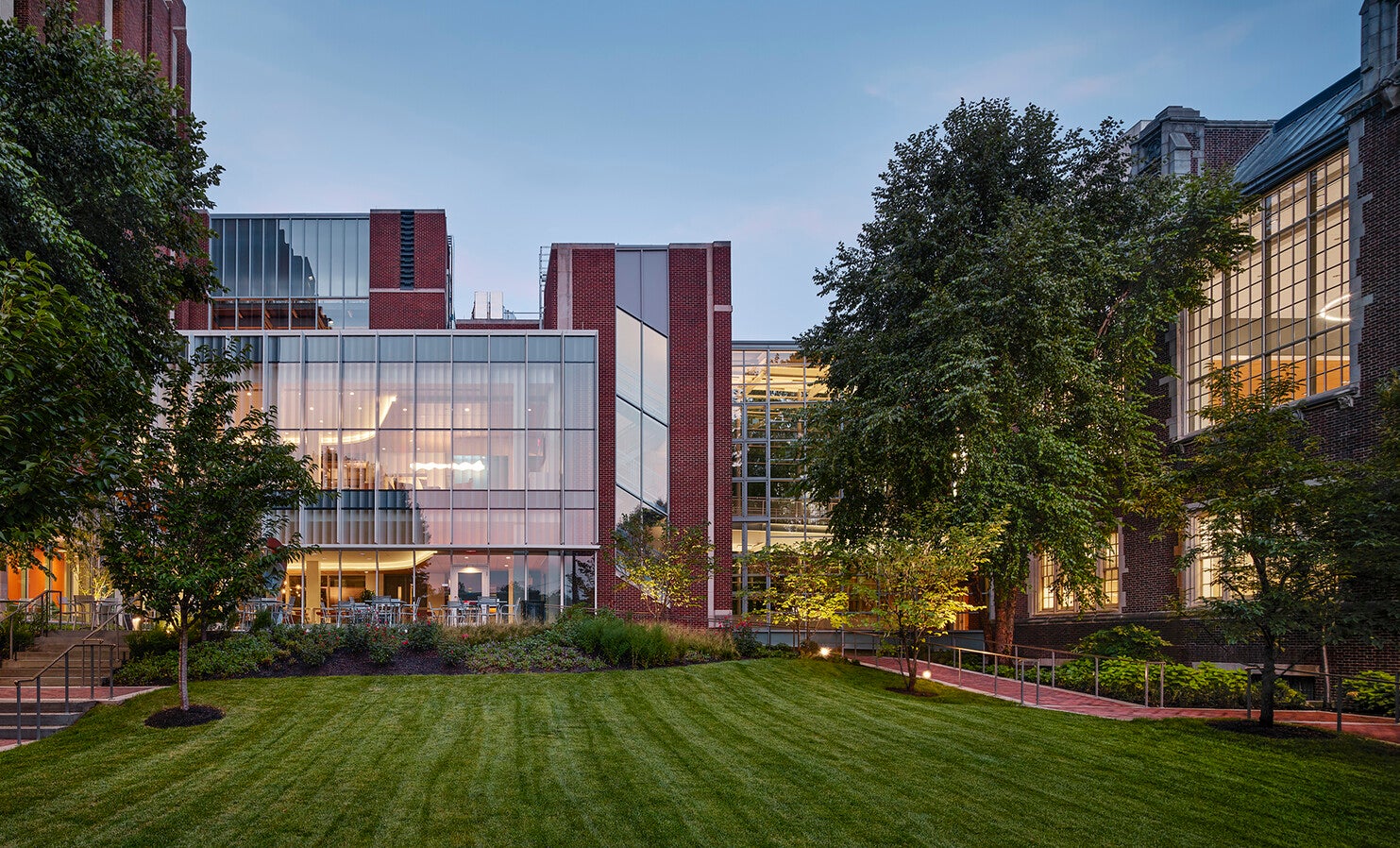 penn dental school courtyard