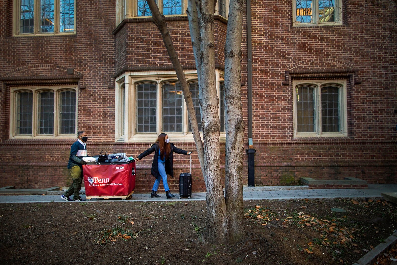 student move in to the quad