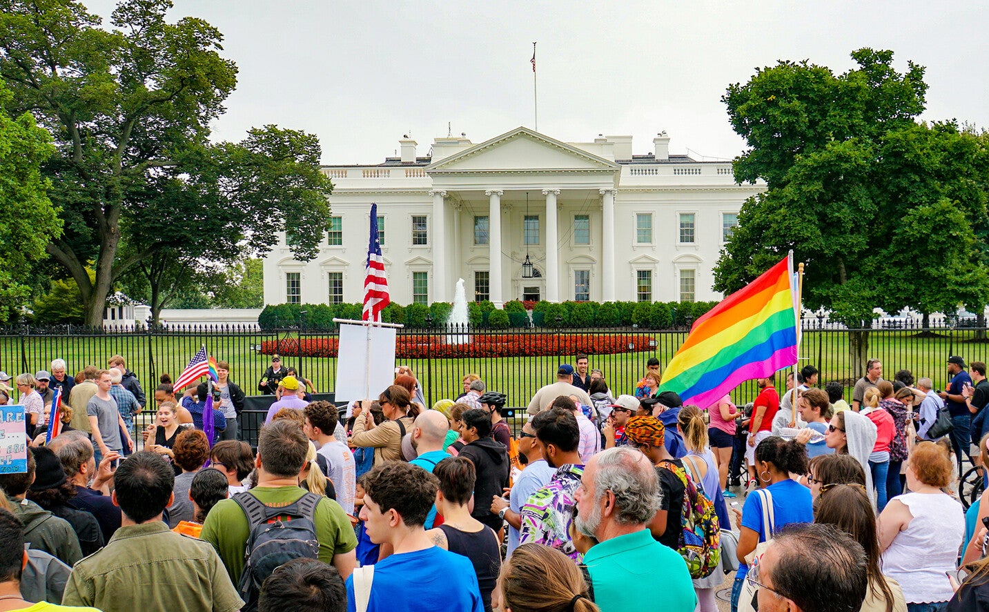 protest in front of white house