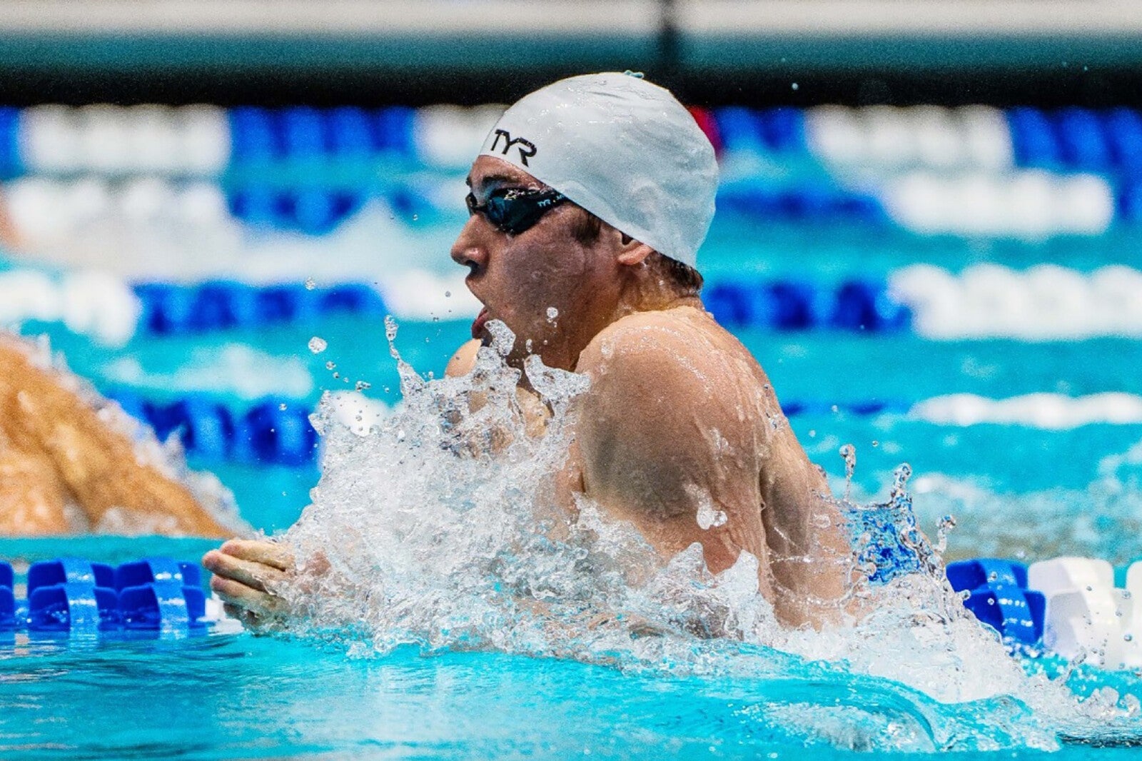 matthew fallon swims in past race