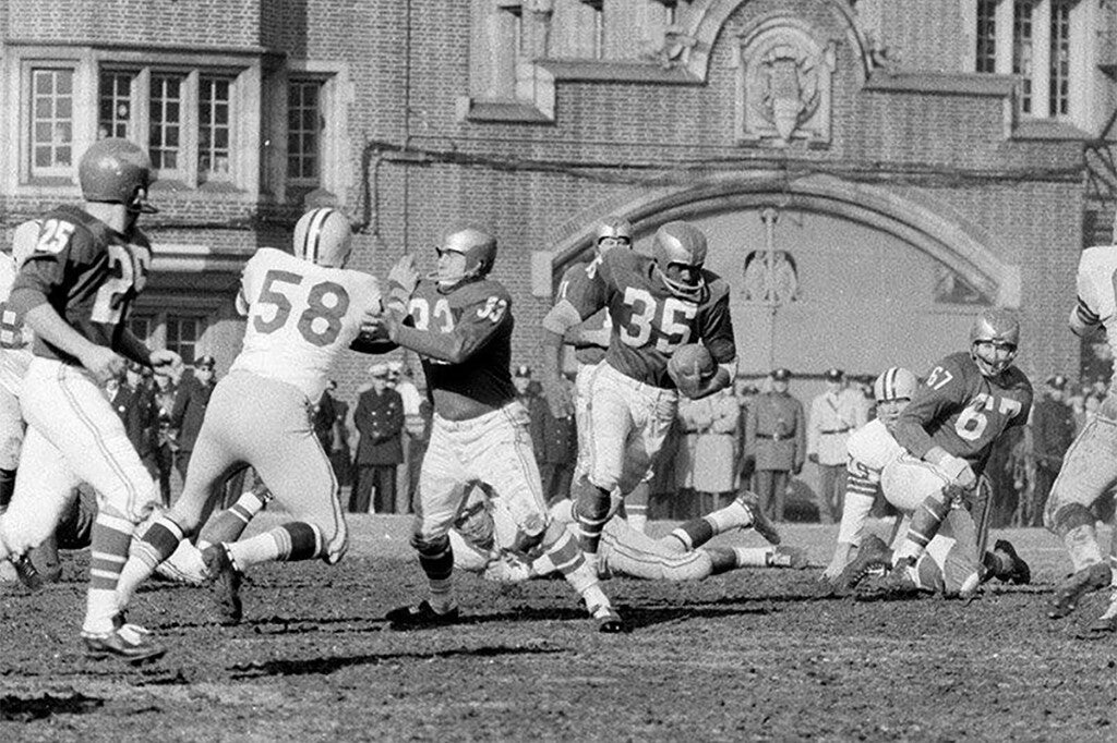 eagles playing on franklin field